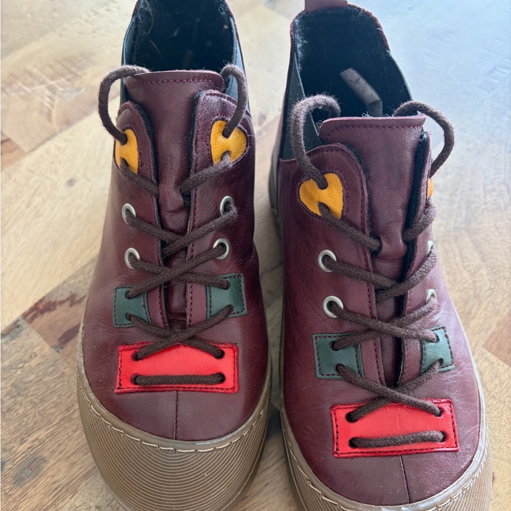 Stylish Brown Ankle Boots with Colorful Accents